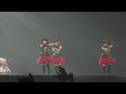 BABYMETAL・幕張ライブ『かかってこいよー！』２万５千人のダメジャンプ！もうすでにオンリーワンです